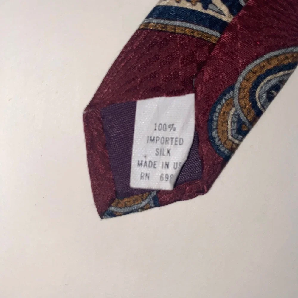Mark Pendleton Mens Silk Tie Burgundy Navy Gold Paisley Geometric Woven USA Made